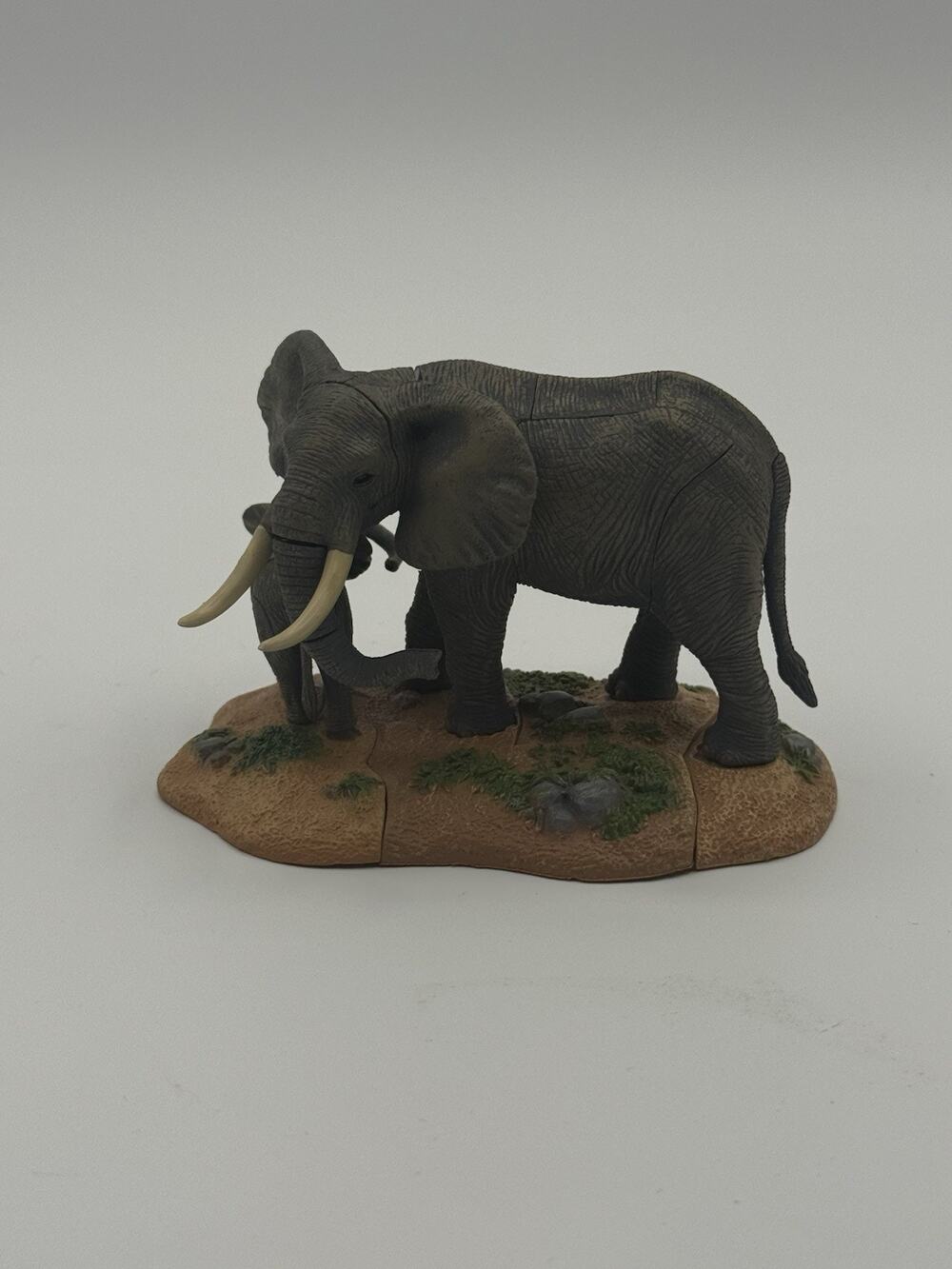 4D Master African Elephant & Baby 3D Puzzle Figurine Set Discontinued Rare Base